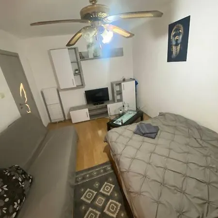 Apartament Cochet Langa Iulius Apartment